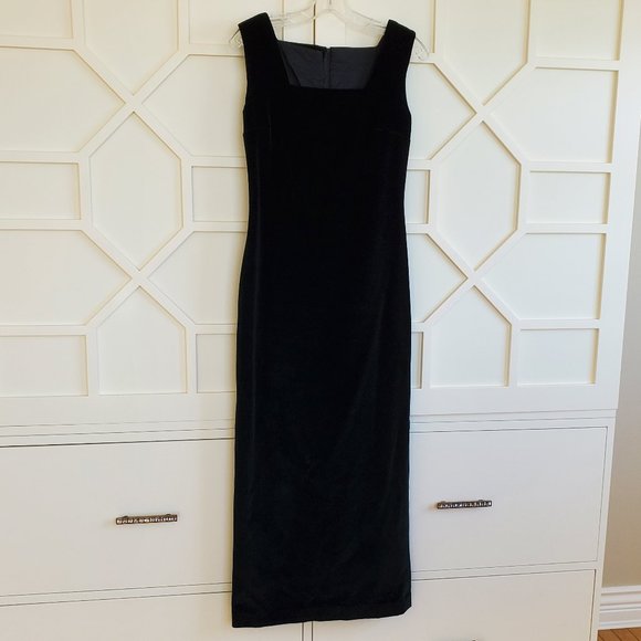 Black velvet long dress, square neck, sleeveless, handmade.  approx. size 6. - Picture 1 of 11